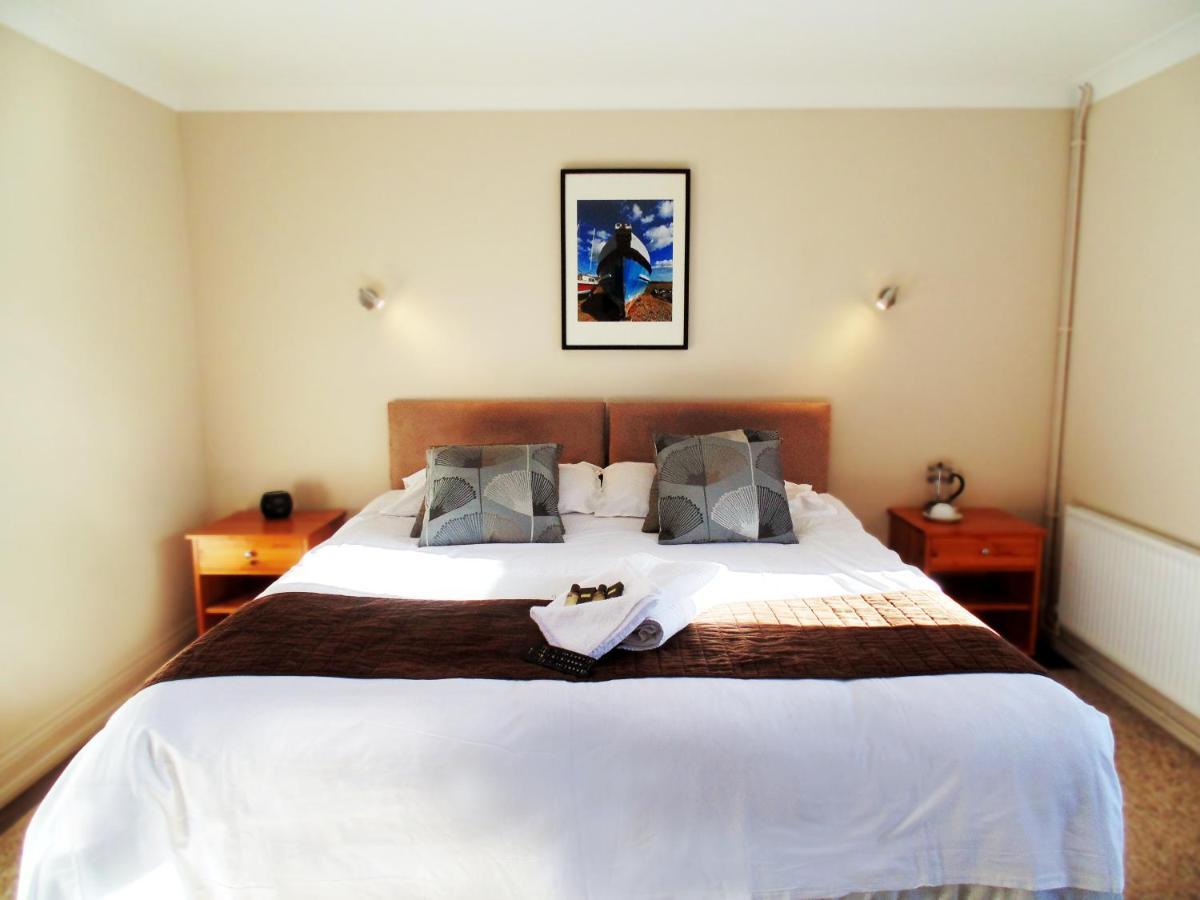 Hotel The Oyster Smack à Burnham-on-Crouch Extérieur photo
