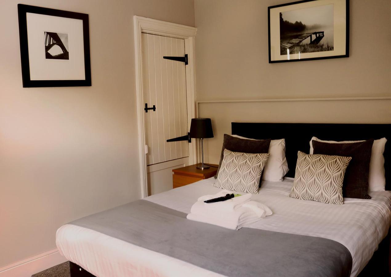 Hotel The Oyster Smack à Burnham-on-Crouch Extérieur photo