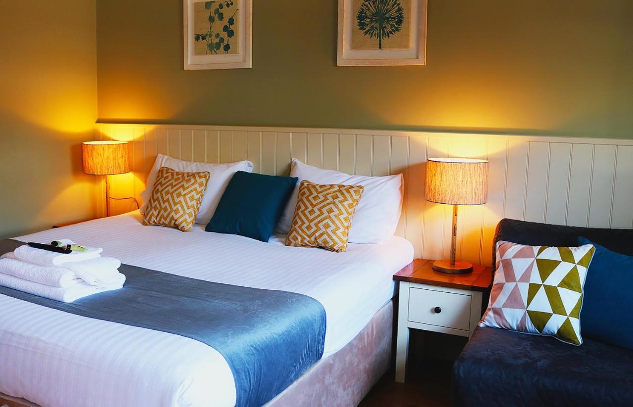 Hotel The Oyster Smack à Burnham-on-Crouch Extérieur photo