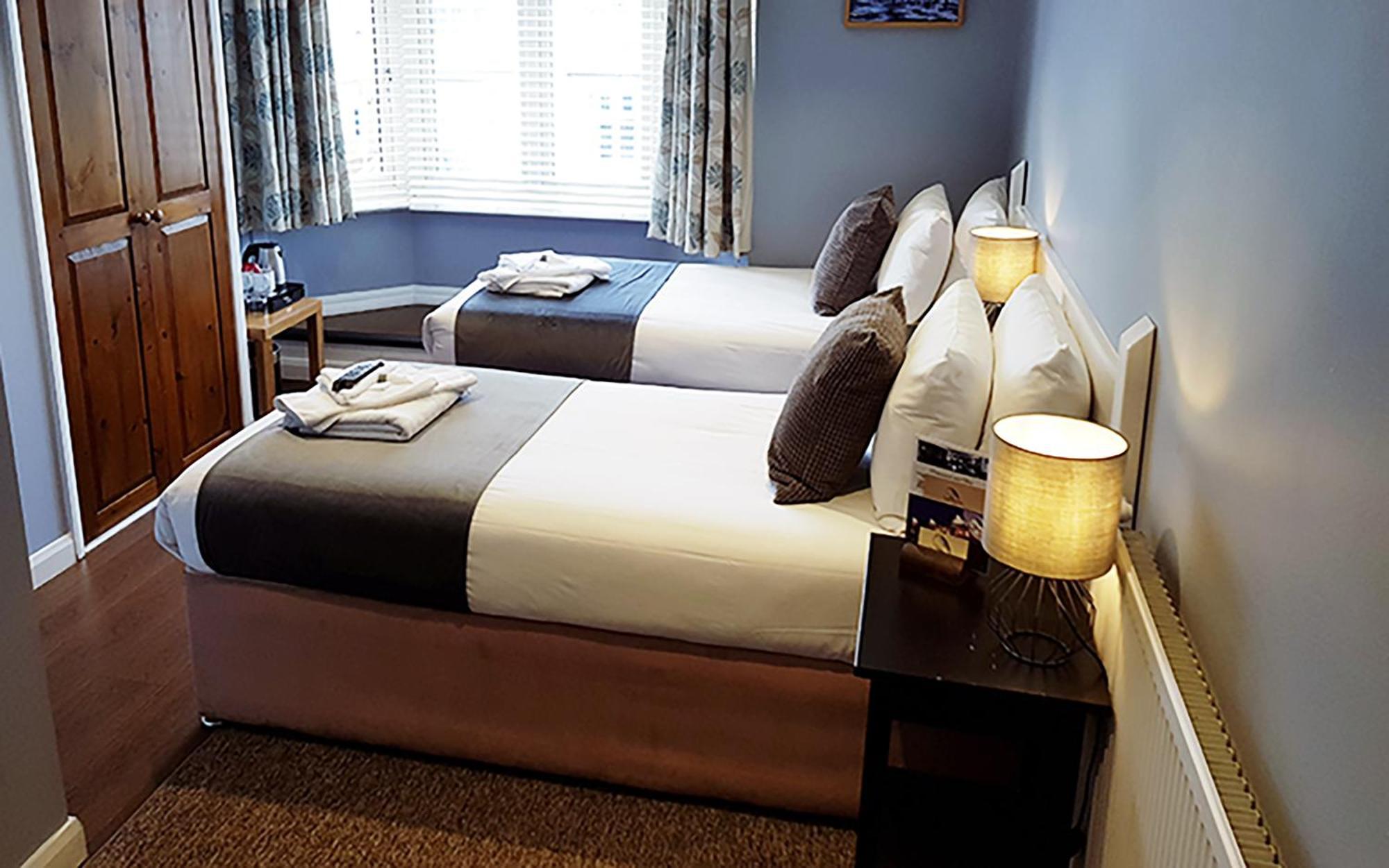 Hotel The Oyster Smack à Burnham-on-Crouch Extérieur photo