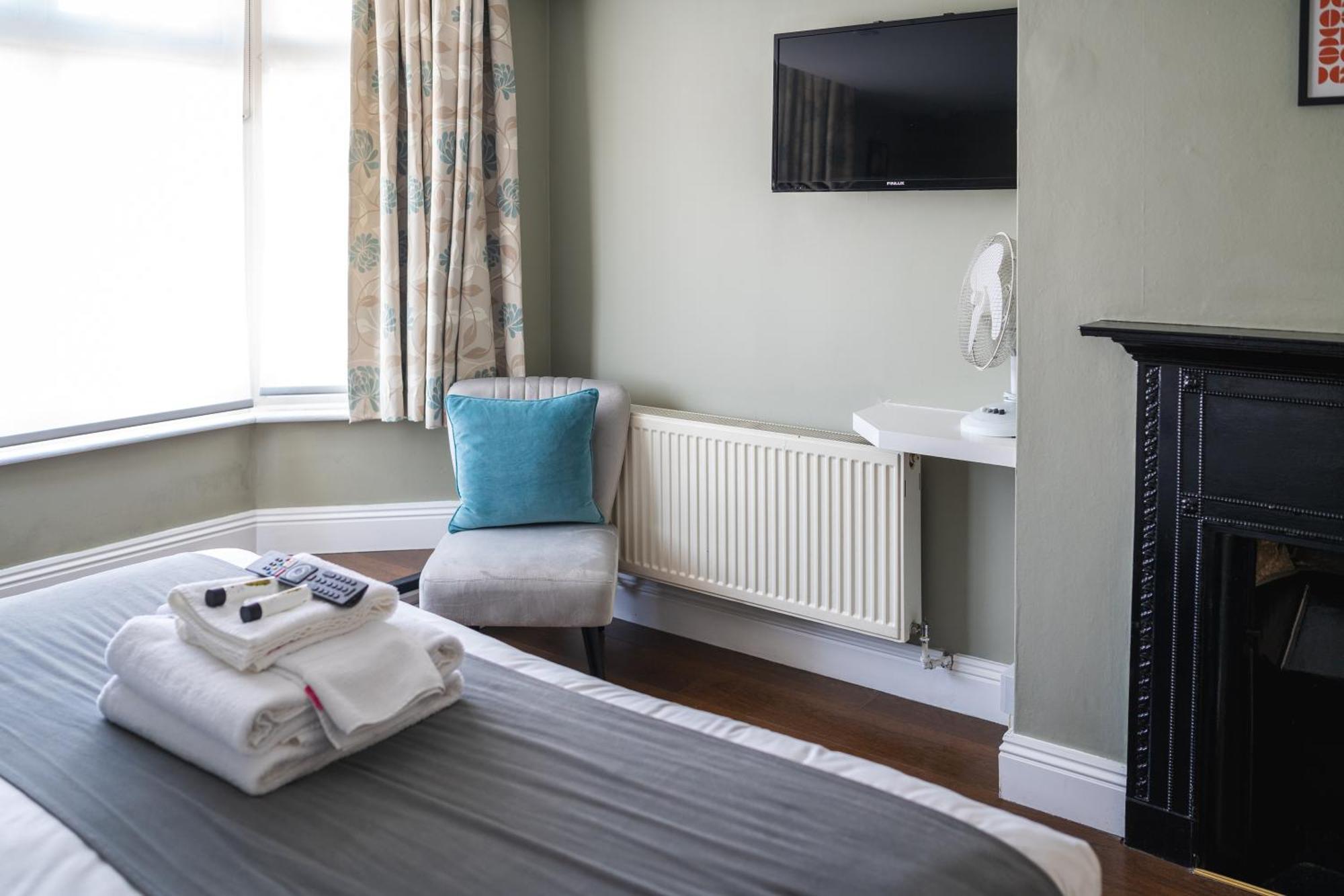 Hotel The Oyster Smack à Burnham-on-Crouch Extérieur photo