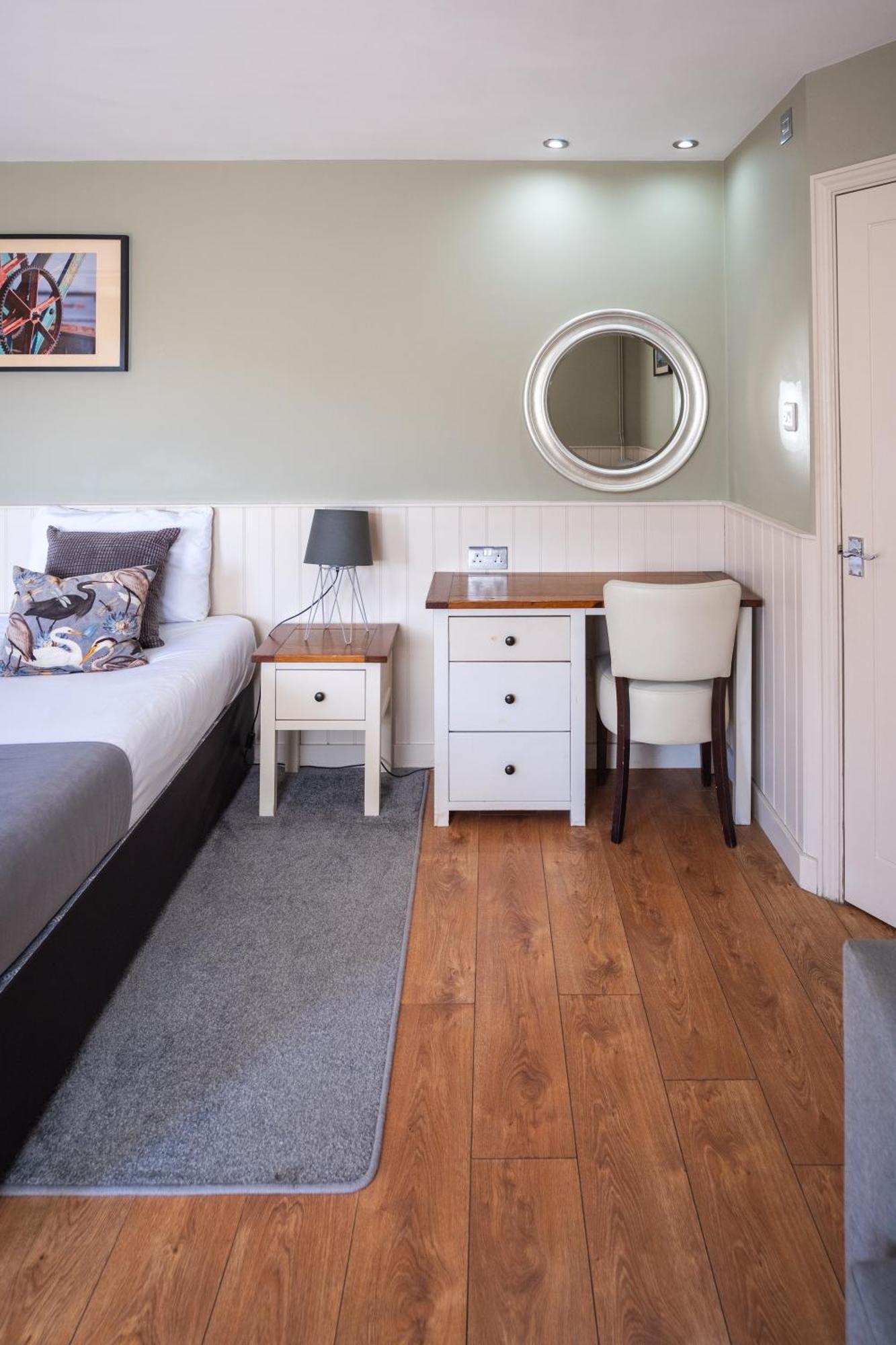 Hotel The Oyster Smack à Burnham-on-Crouch Extérieur photo